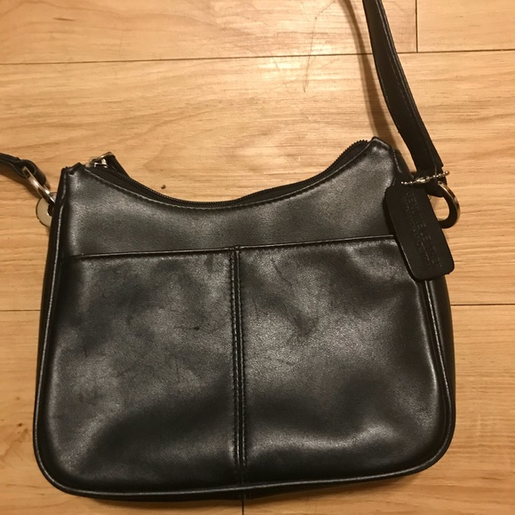 👜 BLACK LEATHER CROSSBODY BAG - Picture 3 of 4